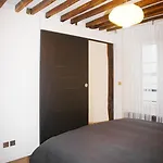 Apartment Heart Of Le Marais