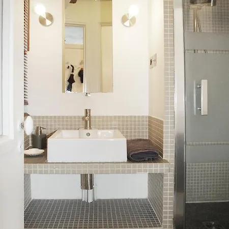 Heart Of Le Marais Apartment